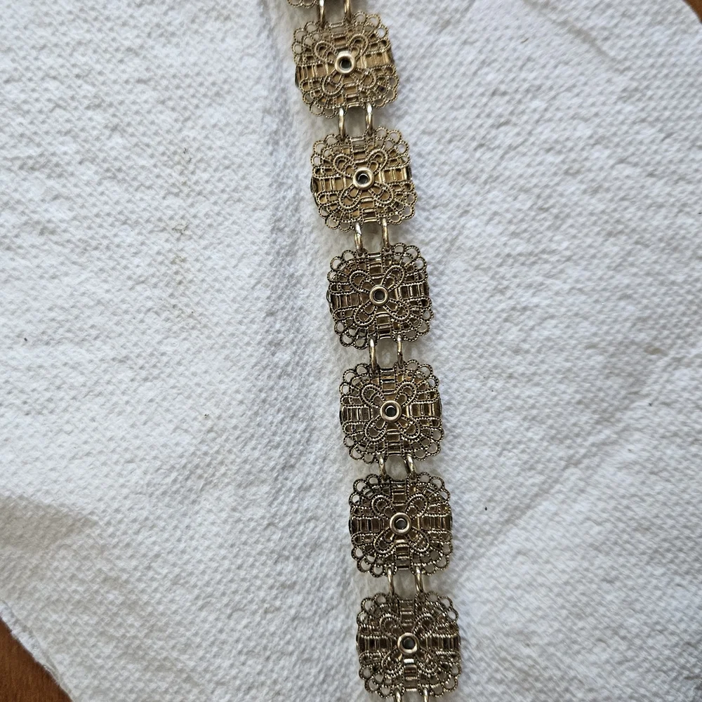 VNT Porcelain Rose Cameo Bracelet - Picture 4 of 11